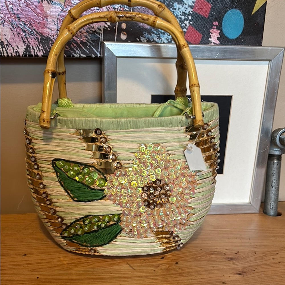Gorgeous and sooo cute vintage wicker sequin bag / bamboo handles